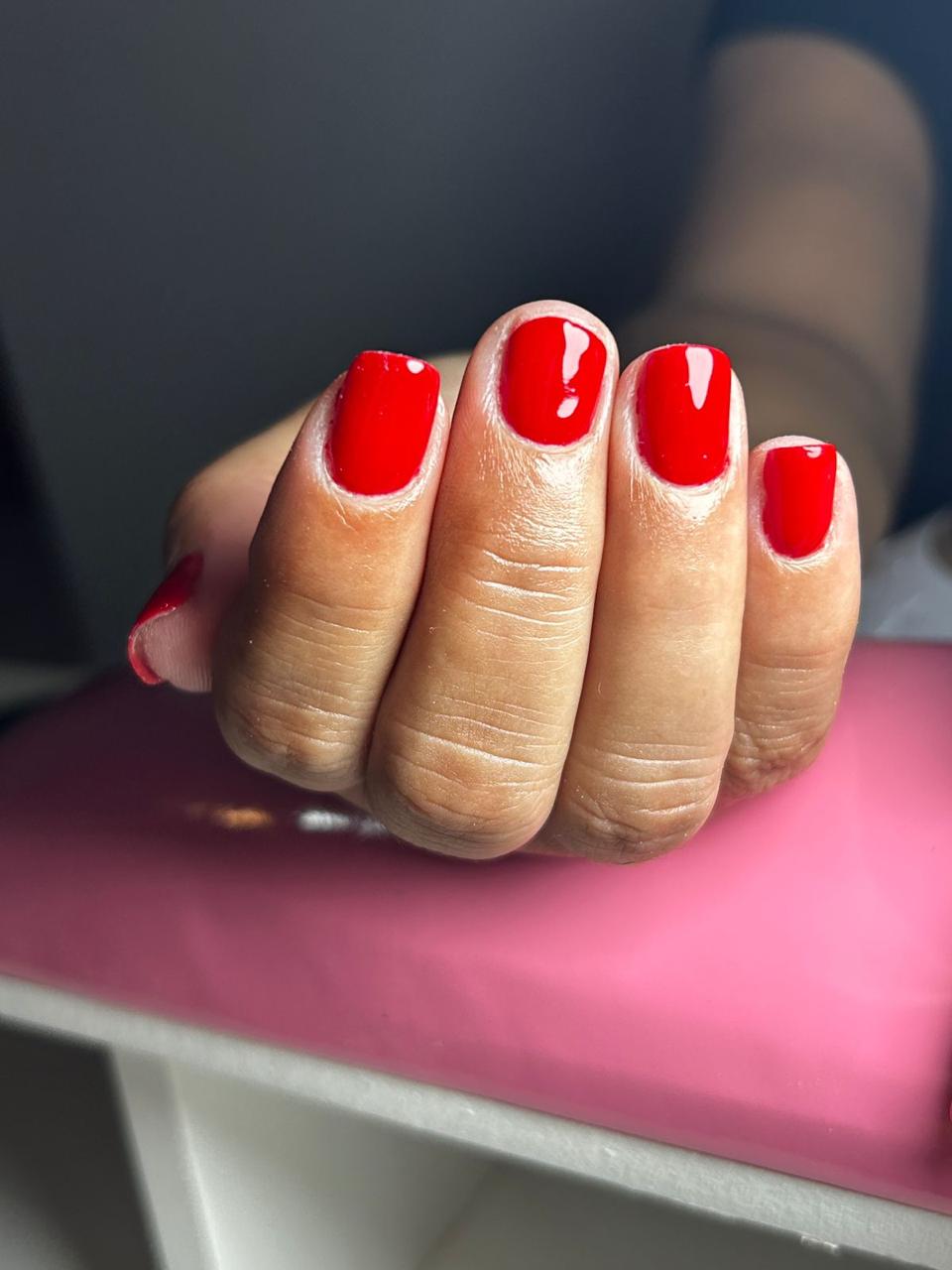Capping Gel y Esmaltado Semipermanente